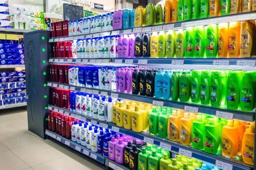 华商新生开学季 校内超市一站式配齐办公用品，自助收银免排队